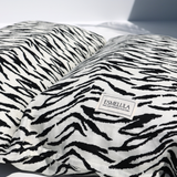 Esmelula Cloud Lounger Case in Beaux